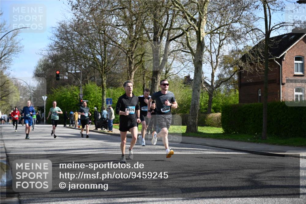12.04.2026 - 45. Internationalen Wilhelmsburger Insellauf J. Mangold http://msf.ph/oto/9459245 12.04.2026 10:39:25 Ziel 4608, 2878, 3110, 4040, 4325, 4871, 4393, 4976, 3043, 5405, 5331, 2521, 2953, 4522, 3442, 5688, 3834, 4629, 4401, 2100 meine-sportfotos.de