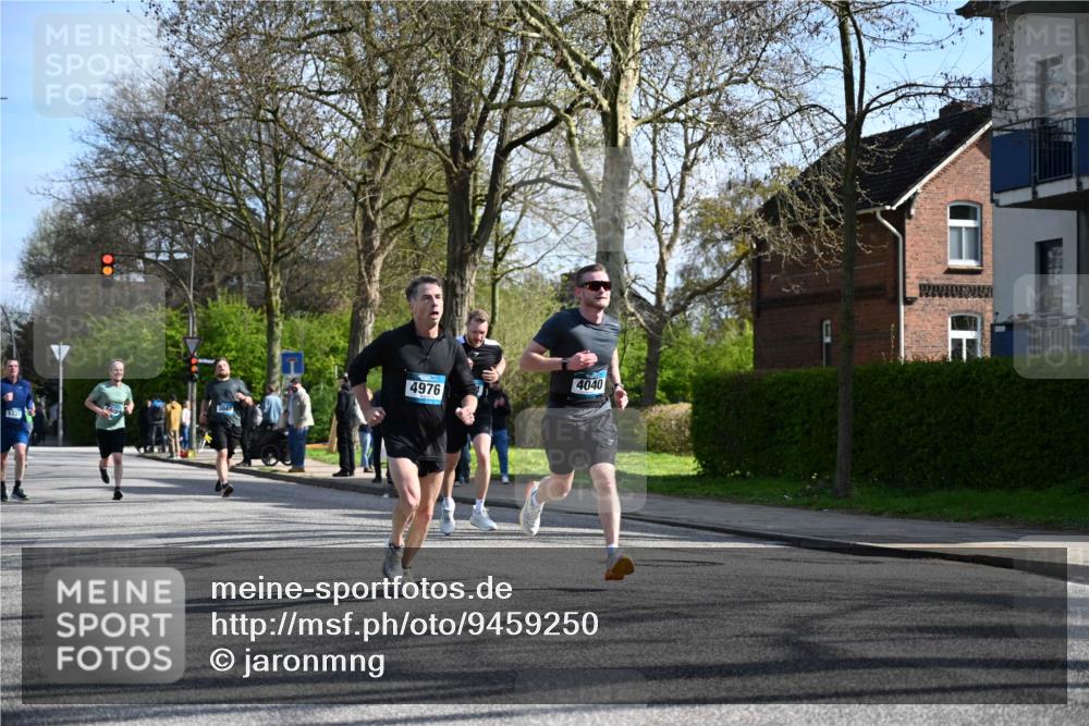 12.04.2026 - 45. Internationalen Wilhelmsburger Insellauf J. Mangold http://msf.ph/oto/9459250 12.04.2026 10:39:25 Ziel 4608, 2878, 3110, 4040, 4325, 4871, 4393, 4976, 3043, 5405, 5331, 2521, 2953, 4522, 3442, 5688, 3834, 4629, 4401, 2100 meine-sportfotos.de