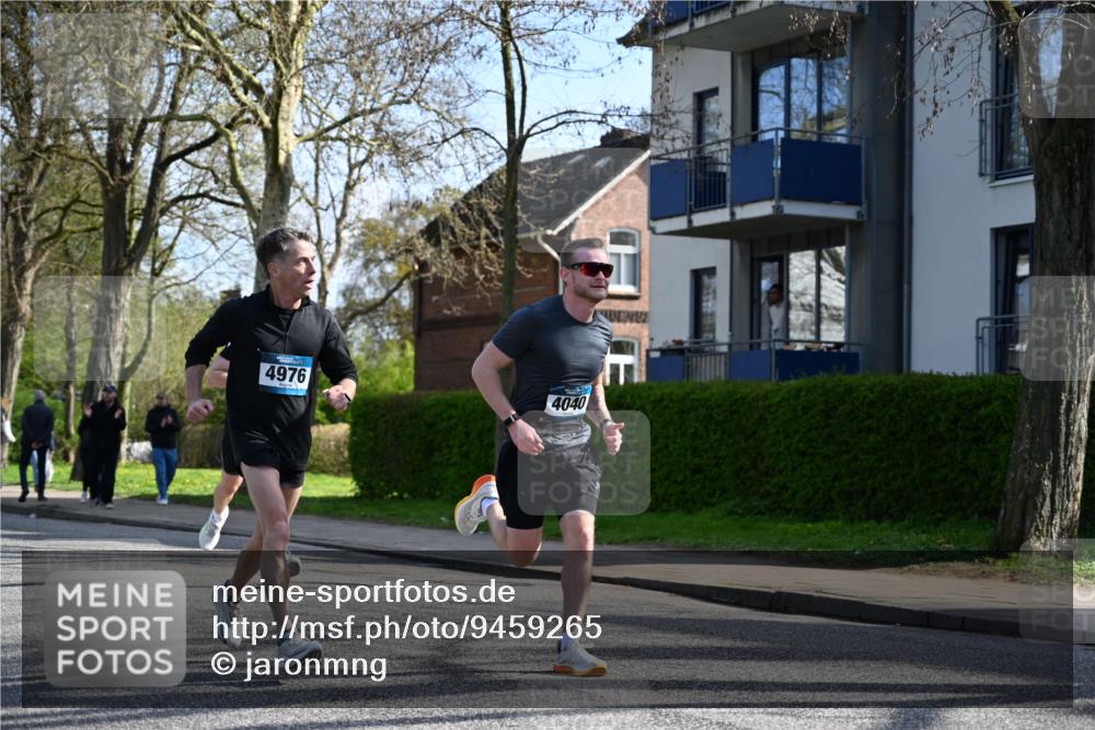 12.04.2026 - 45. Internationalen Wilhelmsburger Insellauf J. Mangold http://msf.ph/oto/9459265 12.04.2026 10:39:26 Ziel 4608, 2878, 3110, 4040, 4325, 4871, 4393, 4976, 3043, 5405, 5331, 2521, 2953, 4522, 4522, 3442, 5688, 3834, 4629, 4401, 2100 meine-sportfotos.de