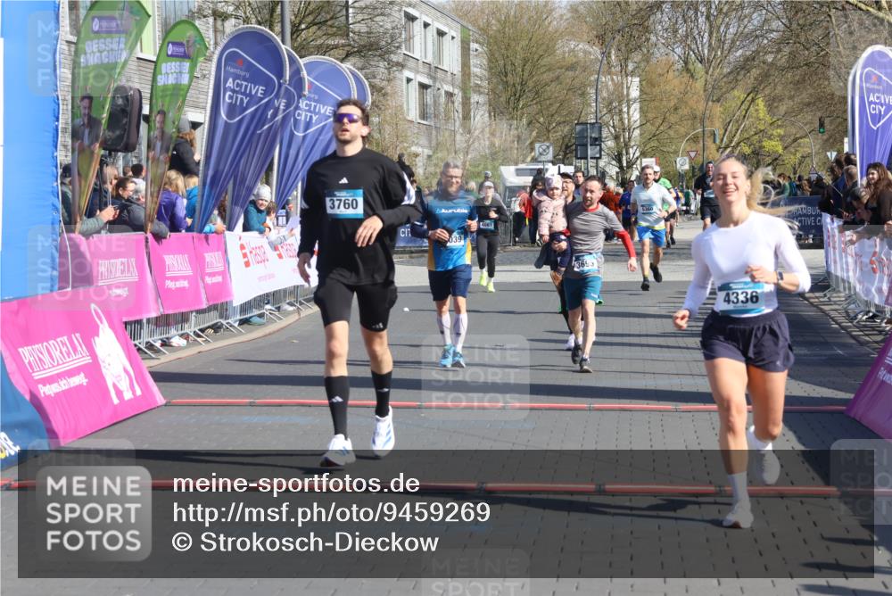 12.04.2026 - 45. Internationalen Wilhelmsburger Insellauf Strokosch-Dieckow http://msf.ph/oto/9459269 12.04.2026 10:49:14 Ziel 4336, 3760, 3695, 5039, 2672 meine-sportfotos.de
