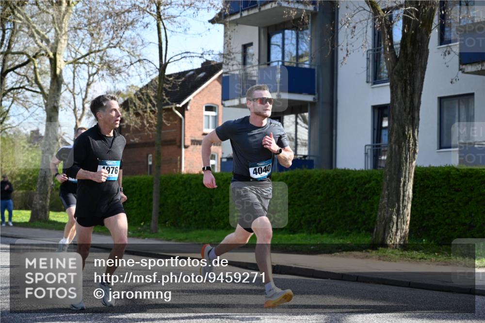 12.04.2026 - 45. Internationalen Wilhelmsburger Insellauf J. Mangold http://msf.ph/oto/9459271 12.04.2026 10:39:26 Ziel 4608, 2878, 3110, 4040, 4325, 4871, 4393, 4976, 3043, 5405, 5331, 2521, 2953, 4522, 4522, 3442, 5688, 3834, 4629, 4401, 2100 meine-sportfotos.de