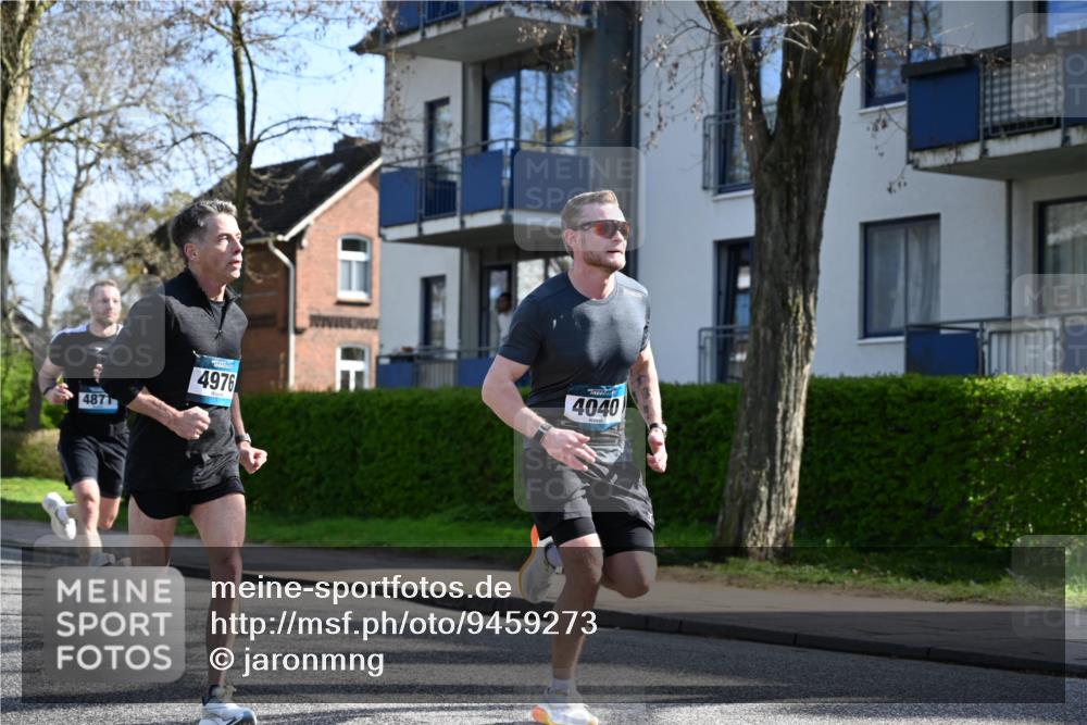 12.04.2026 - 45. Internationalen Wilhelmsburger Insellauf J. Mangold http://msf.ph/oto/9459273 12.04.2026 10:39:27 Ziel 4608, 2878, 3110, 4040, 4325, 4871, 4393, 4976, 3043, 5405, 5331, 2521, 2953, 4522, 3442, 5688, 3834, 4629, 4401, 2100, 4490 meine-sportfotos.de