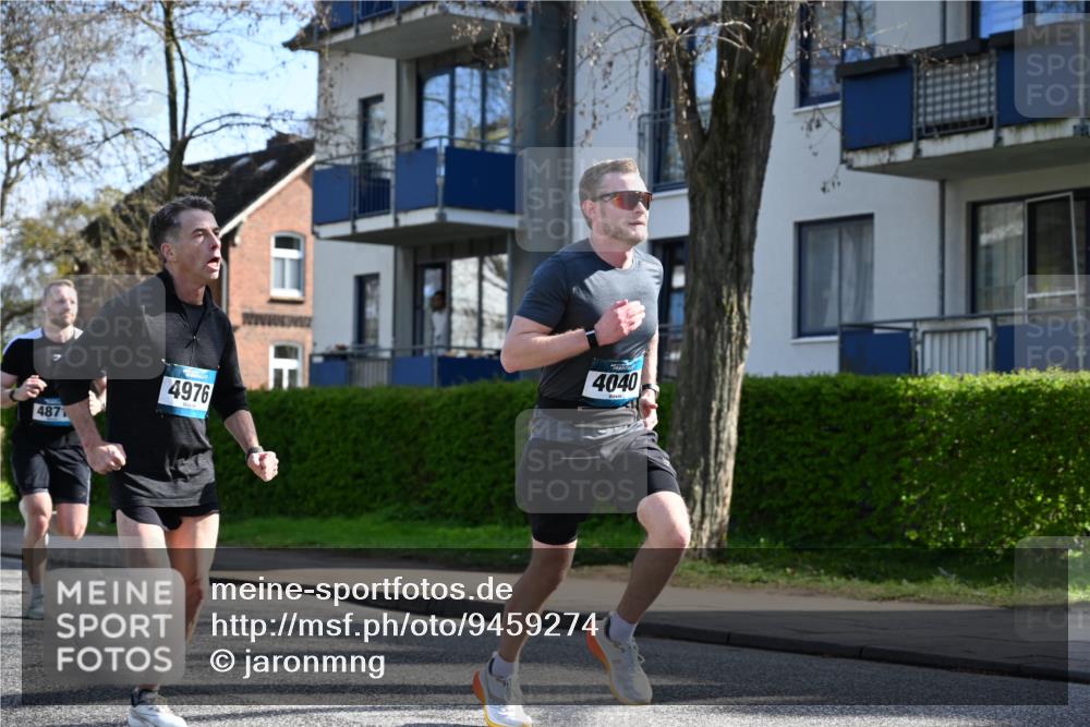 12.04.2026 - 45. Internationalen Wilhelmsburger Insellauf J. Mangold http://msf.ph/oto/9459274 12.04.2026 10:39:27 Ziel 4608, 2878, 3110, 4040, 4325, 4871, 4393, 4976, 3043, 5405, 5331, 2521, 2953, 4522, 3442, 5688, 3834, 4629, 4401, 2100, 4490 meine-sportfotos.de