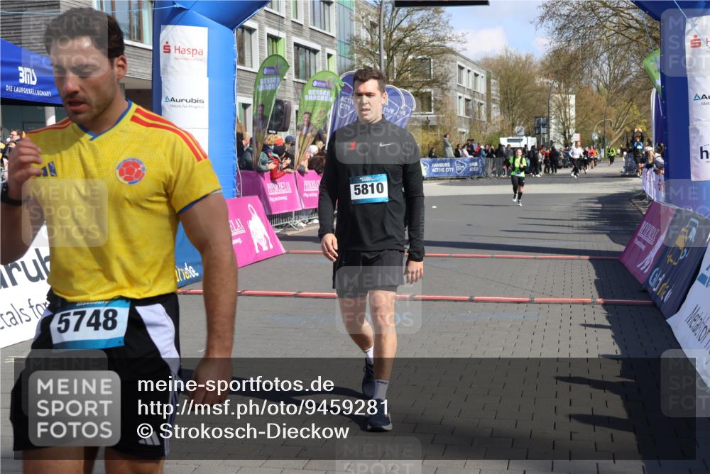 12.04.2026 - 45. Internationalen Wilhelmsburger Insellauf Strokosch-Dieckow http://msf.ph/oto/9459281 12.04.2026 11:05:50 Ziel 5810, 3322 meine-sportfotos.de