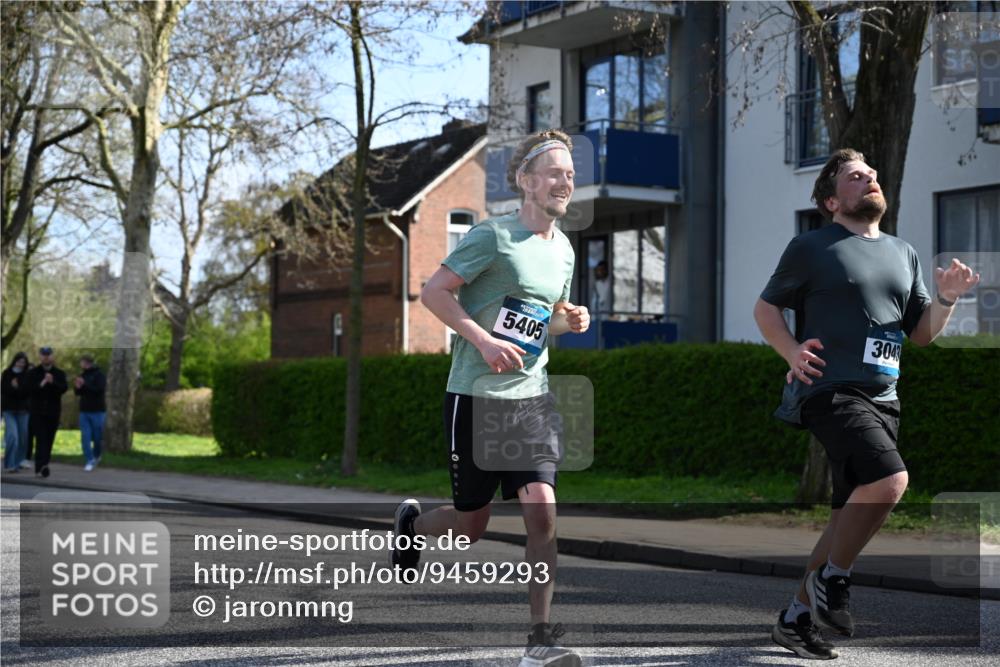 12.04.2026 - 45. Internationalen Wilhelmsburger Insellauf J. Mangold http://msf.ph/oto/9459293 12.04.2026 10:39:30 Ziel 3110, 4040, 4325, 4871, 4393, 4976, 3043, 5405, 5331, 2521, 2953, 4522, 3442, 5688, 3834, 4629, 4401, 2100, 4490, 3781, 3785 meine-sportfotos.de