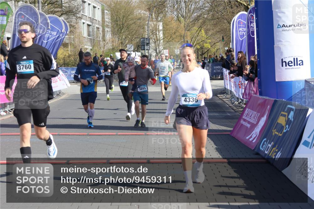 12.04.2026 - 45. Internationalen Wilhelmsburger Insellauf Strokosch-Dieckow http://msf.ph/oto/9459311 12.04.2026 10:49:15 Ziel 4336, 3760, 3695, 5039, 2672, 4789 meine-sportfotos.de