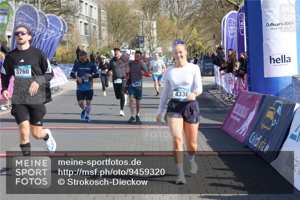12.04.2026 - 45. Internationalen Wilhelmsburger Insellauf Strokosch-Dieckow http://msf.ph/oto/9459320 12.04.2026 10:49:15 Ziel 4336, 3760, 3695, 5039, 2672, 4789 meine-sportfotos.de