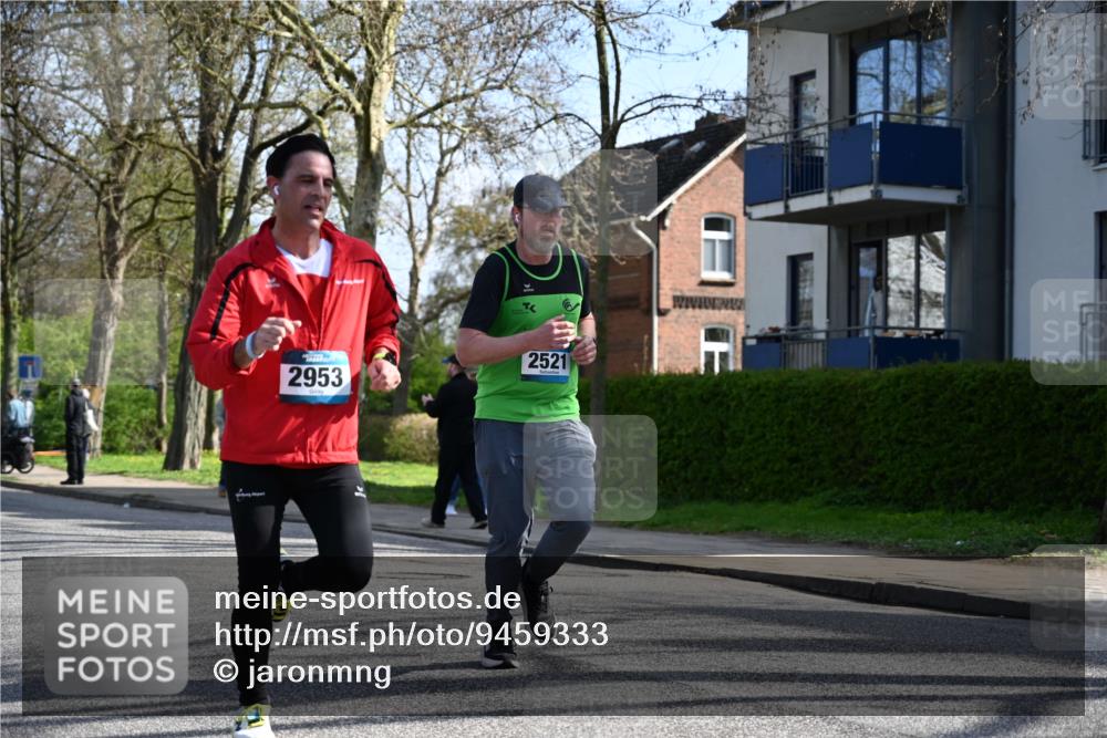 12.04.2026 - 45. Internationalen Wilhelmsburger Insellauf J. Mangold http://msf.ph/oto/9459333 12.04.2026 10:39:36 Ziel 3043, 5405, 5331, 2521, 2953, 4522, 3442, 5688, 3834, 4629, 4401, 2100, 4490, 3781, 3785, 2711 meine-sportfotos.de