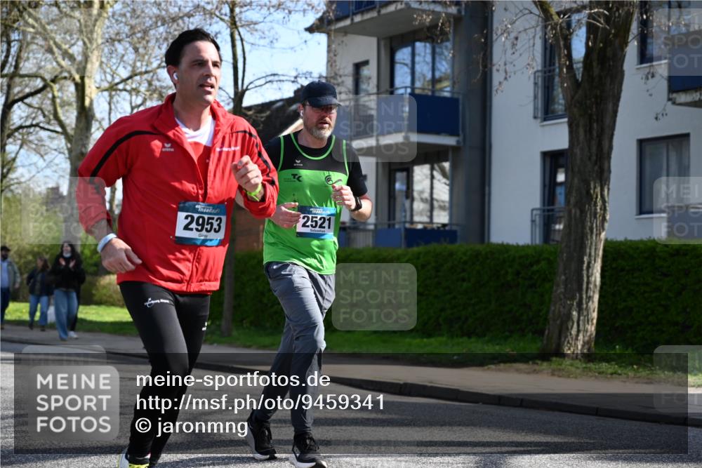 12.04.2026 - 45. Internationalen Wilhelmsburger Insellauf J. Mangold http://msf.ph/oto/9459341 12.04.2026 10:39:37 Ziel 3043, 5405, 5331, 2521, 2953, 4522, 3442, 5688, 3834, 4629, 4401, 2100, 4490, 3781, 3785, 2711 meine-sportfotos.de