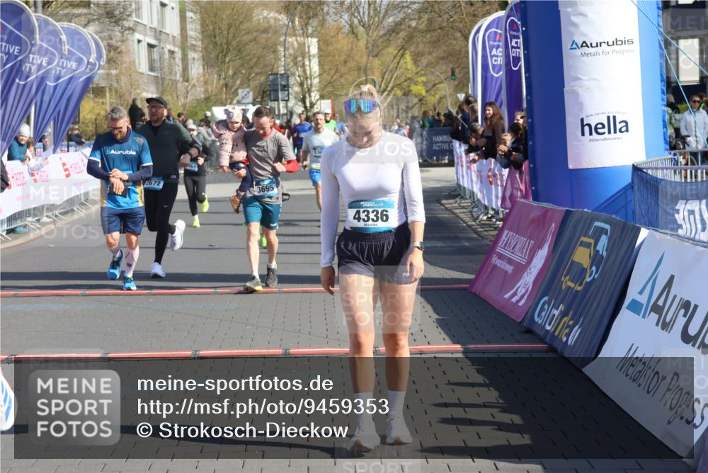 12.04.2026 - 45. Internationalen Wilhelmsburger Insellauf Strokosch-Dieckow http://msf.ph/oto/9459353 12.04.2026 10:49:15 Ziel 4336, 3760, 3695, 5039, 2672, 4789 meine-sportfotos.de