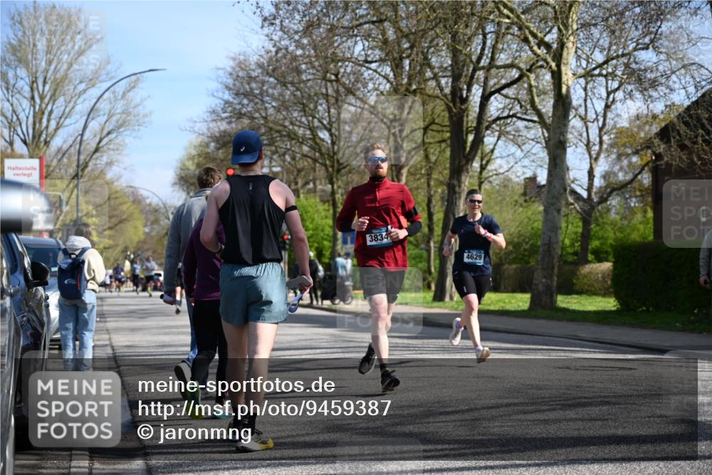 12.04.2026 - 45. Internationalen Wilhelmsburger Insellauf J. Mangold http://msf.ph/oto/9459387 12.04.2026 10:39:48 Ziel 2953, 4522, 3442, 5688, 3834, 4629, 4401, 2100, 4490, 3781, 3785, 2711, 3144, 5606, 3702, 4907, 2525, 3677, 2379 meine-sportfotos.de