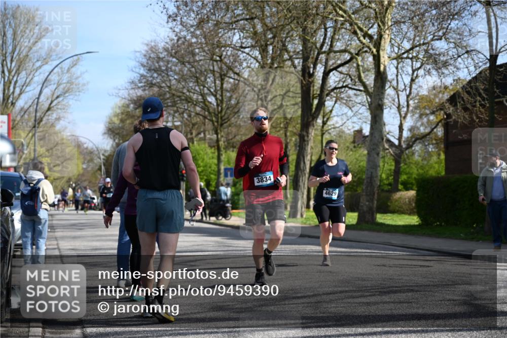 12.04.2026 - 45. Internationalen Wilhelmsburger Insellauf J. Mangold http://msf.ph/oto/9459390 12.04.2026 10:39:48 Ziel 2953, 4522, 3442, 5688, 3834, 4629, 4401, 2100, 4490, 3781, 3785, 2711, 3144, 5606, 3702, 4907, 2525, 3677, 2379 meine-sportfotos.de
