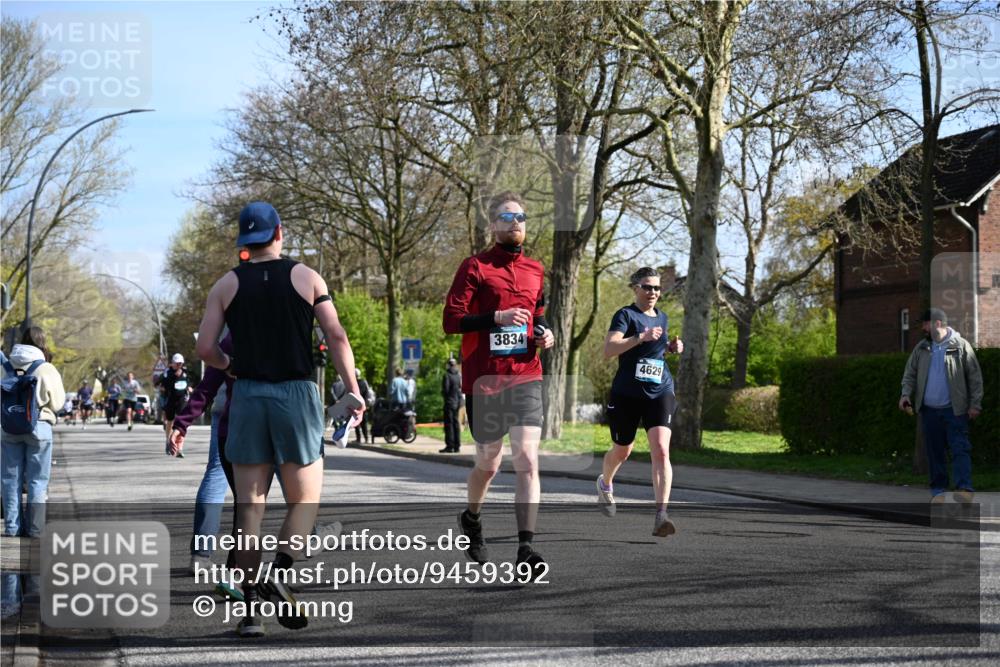 12.04.2026 - 45. Internationalen Wilhelmsburger Insellauf J. Mangold http://msf.ph/oto/9459392 12.04.2026 10:39:48 Ziel 2953, 4522, 3442, 5688, 3834, 4629, 4401, 2100, 4490, 3781, 3785, 2711, 3144, 5606, 3702, 4907, 2525, 3677, 2379 meine-sportfotos.de