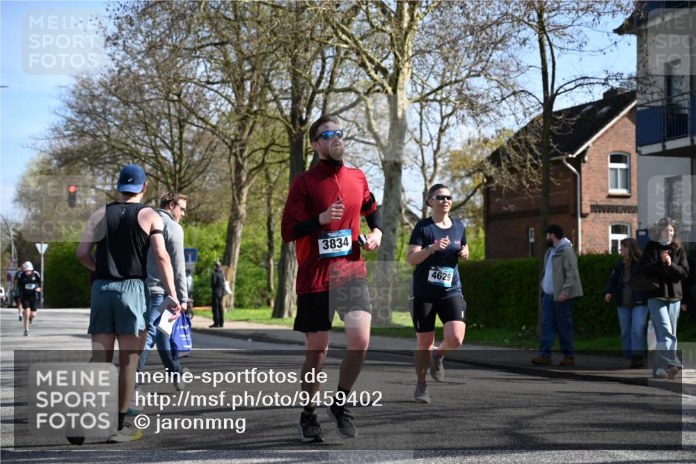 12.04.2026 - 45. Internationalen Wilhelmsburger Insellauf J. Mangold http://msf.ph/oto/9459402 12.04.2026 10:39:49 Ziel 4522, 3442, 5688, 3834, 4629, 4401, 2100, 4490, 3781, 3785, 2711, 3144, 5606, 3702, 4907, 2525, 3677, 2379 meine-sportfotos.de