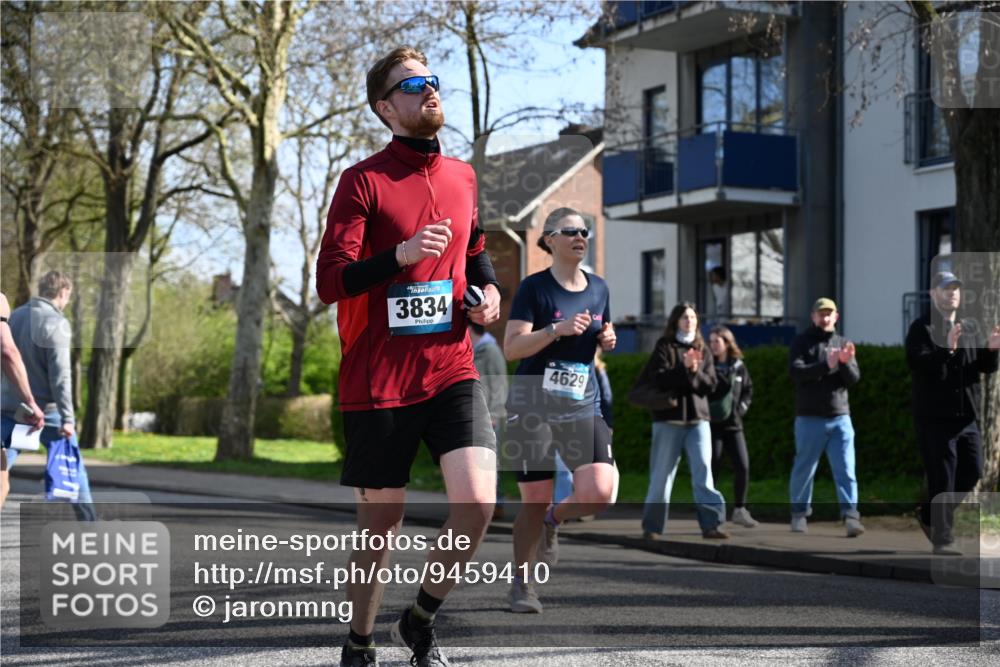 12.04.2026 - 45. Internationalen Wilhelmsburger Insellauf J. Mangold http://msf.ph/oto/9459410 12.04.2026 10:39:49 Ziel 4522, 3442, 5688, 3834, 4629, 4401, 2100, 4490, 3781, 3785, 2711, 3144, 5606, 3702, 4907, 2525, 3677, 2379 meine-sportfotos.de