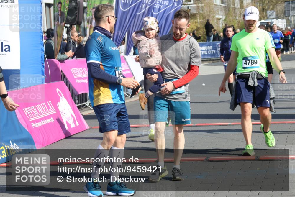 12.04.2026 - 45. Internationalen Wilhelmsburger Insellauf Strokosch-Dieckow http://msf.ph/oto/9459421 12.04.2026 10:49:20 Ziel 3695, 5039, 2672, 4789, 4661, 5360, 5649, 2649, 2231, 3200 meine-sportfotos.de