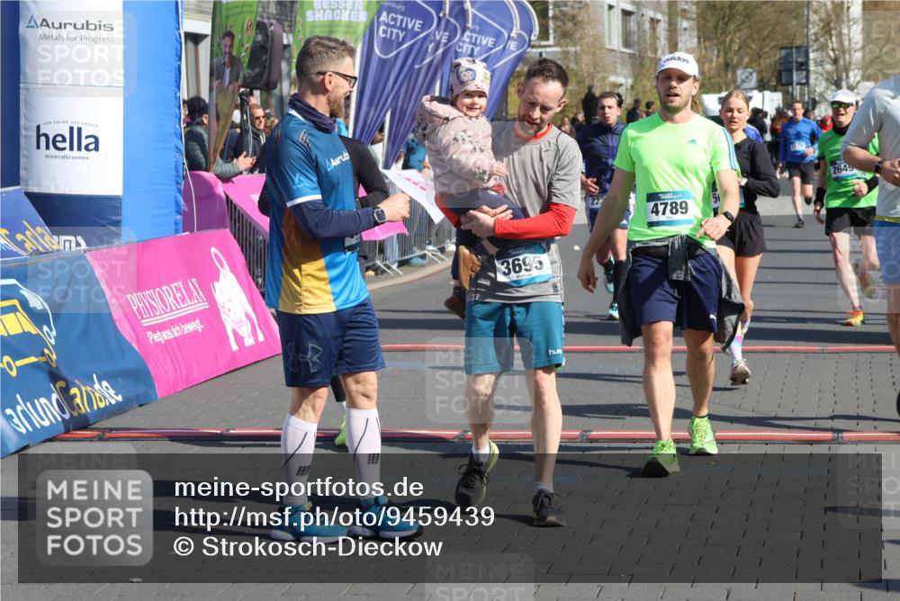 12.04.2026 - 45. Internationalen Wilhelmsburger Insellauf Strokosch-Dieckow http://msf.ph/oto/9459439 12.04.2026 10:49:21 Ziel 3695, 5039, 2672, 4789, 4661, 5360, 5649, 2649, 2231, 3200 meine-sportfotos.de