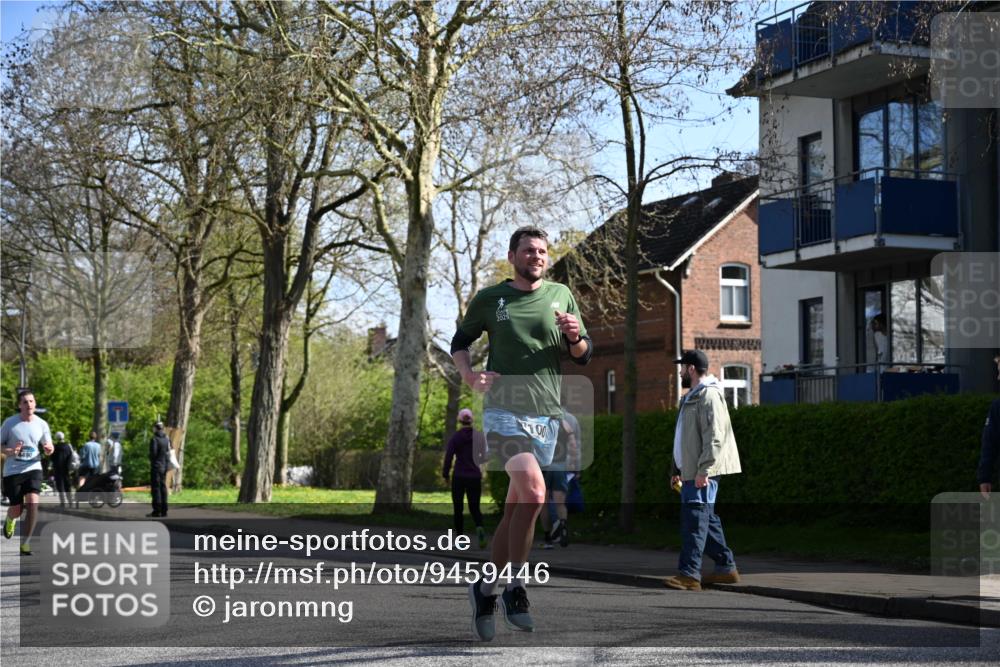 12.04.2026 - 45. Internationalen Wilhelmsburger Insellauf J. Mangold http://msf.ph/oto/9459446 12.04.2026 10:40:00 Ziel 4401, 2100, 4490, 3781, 3785, 2711, 3144, 5606, 3702, 4907, 2525, 3677, 2379, 3677, 2379, 3171 meine-sportfotos.de