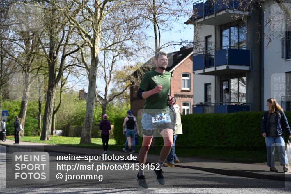 12.04.2026 - 45. Internationalen Wilhelmsburger Insellauf J. Mangold http://msf.ph/oto/9459452 12.04.2026 10:40:00 Ziel 4401, 2100, 4490, 3781, 3785, 2711, 3144, 5606, 3702, 4907, 2525, 3677, 2379, 3677, 2379, 3171 meine-sportfotos.de