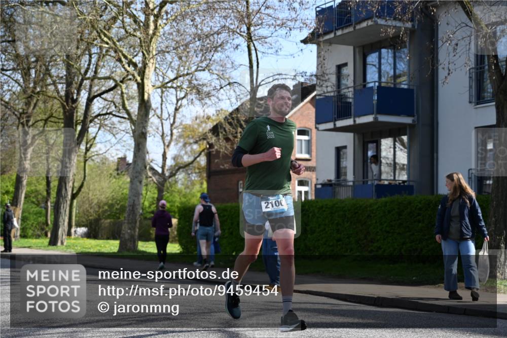 12.04.2026 - 45. Internationalen Wilhelmsburger Insellauf J. Mangold http://msf.ph/oto/9459454 12.04.2026 10:40:00 Ziel 4401, 2100, 4490, 3781, 3785, 2711, 3144, 5606, 3702, 4907, 2525, 3677, 2379, 3677, 2379, 3171 meine-sportfotos.de