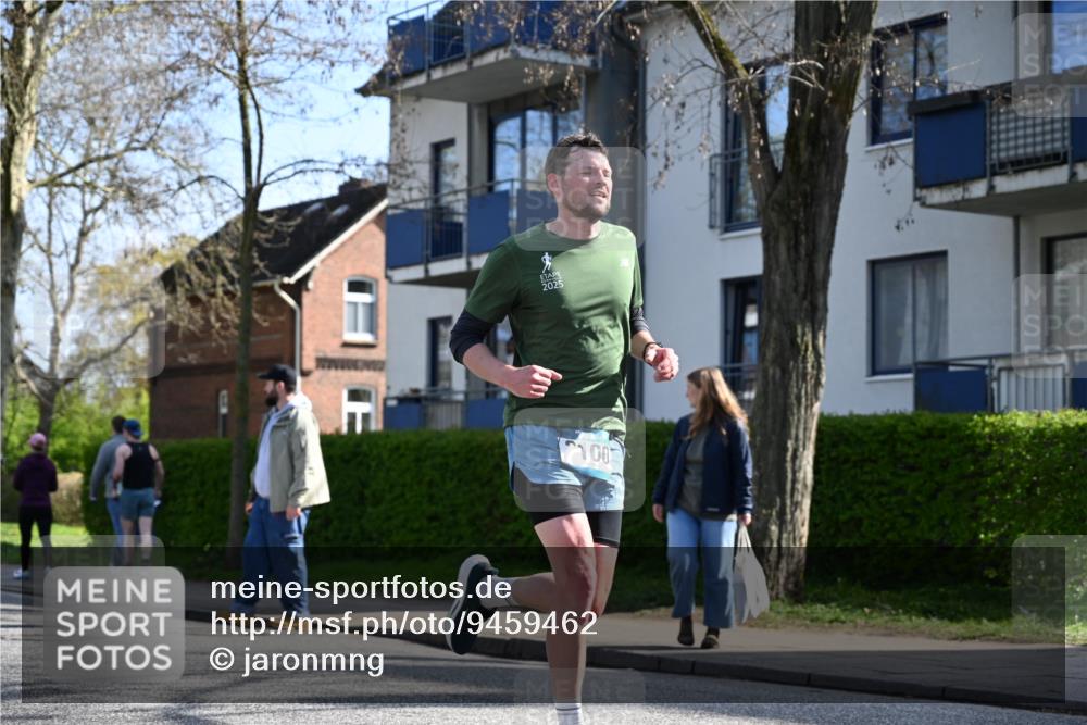 12.04.2026 - 45. Internationalen Wilhelmsburger Insellauf J. Mangold http://msf.ph/oto/9459462 12.04.2026 10:40:01 Ziel 4401, 2100, 4490, 3781, 3785, 2711, 3144, 5606, 3702, 4907, 2525, 3677, 2379, 3171, 5832 meine-sportfotos.de