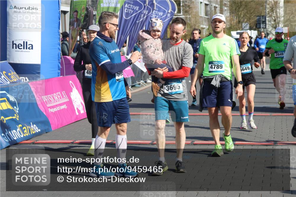 12.04.2026 - 45. Internationalen Wilhelmsburger Insellauf Strokosch-Dieckow http://msf.ph/oto/9459465 12.04.2026 10:49:21 Ziel 3695, 5039, 2672, 4789, 4661, 5360, 5649, 2649, 2231, 3200 meine-sportfotos.de