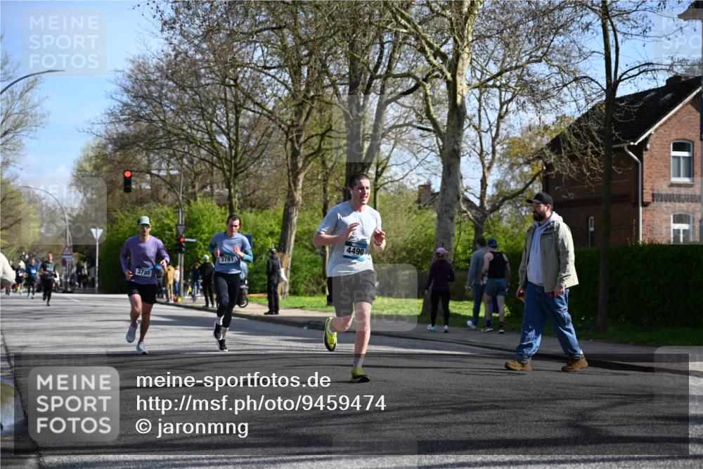 12.04.2026 - 45. Internationalen Wilhelmsburger Insellauf J. Mangold http://msf.ph/oto/9459474 12.04.2026 10:40:03 Ziel 4401, 2100, 4490, 3781, 3785, 2711, 3144, 5606, 3702, 4907, 2525, 3677, 2379, 3171, 5832, 4680, 4262, 2485, 2883 meine-sportfotos.de
