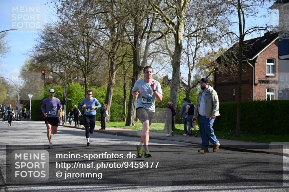 12.04.2026 - 45. Internationalen Wilhelmsburger Insellauf J. Mangold http://msf.ph/oto/9459477 12.04.2026 10:40:03 Ziel 4401, 2100, 4490, 3781, 3785, 2711, 3144, 5606, 3702, 4907, 2525, 3677, 2379, 3171, 5832, 4680, 4262, 2485, 2883 meine-sportfotos.de