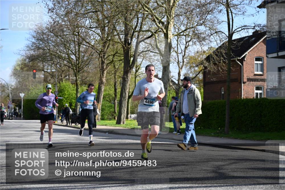 12.04.2026 - 45. Internationalen Wilhelmsburger Insellauf J. Mangold http://msf.ph/oto/9459483 12.04.2026 10:40:03 Ziel 4401, 2100, 4490, 3781, 3785, 2711, 3144, 5606, 3702, 4907, 2525, 3677, 2379, 3171, 5832, 4680, 4262, 2485, 2883 meine-sportfotos.de