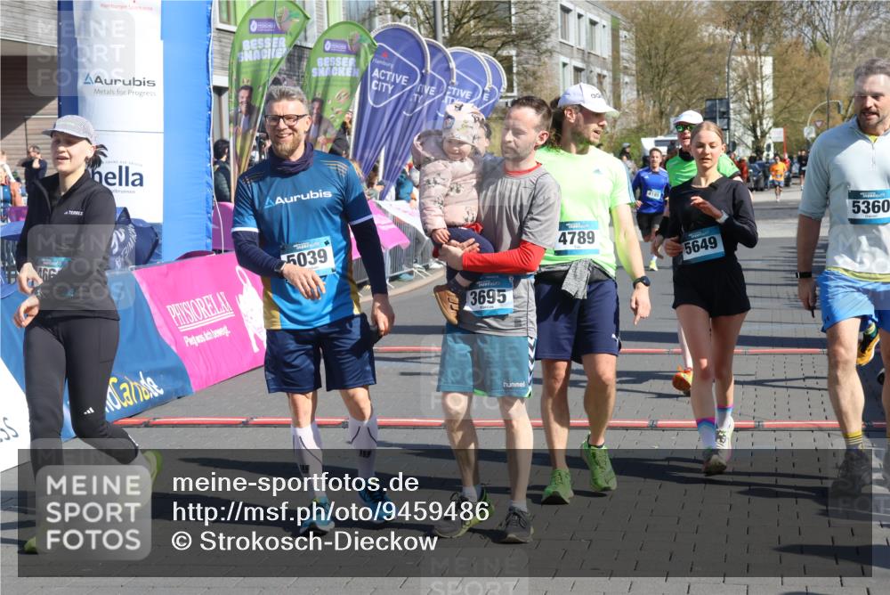 12.04.2026 - 45. Internationalen Wilhelmsburger Insellauf Strokosch-Dieckow http://msf.ph/oto/9459486 12.04.2026 10:49:22 Ziel 4789, 4661, 5360, 5649, 2649, 2231, 3200 meine-sportfotos.de