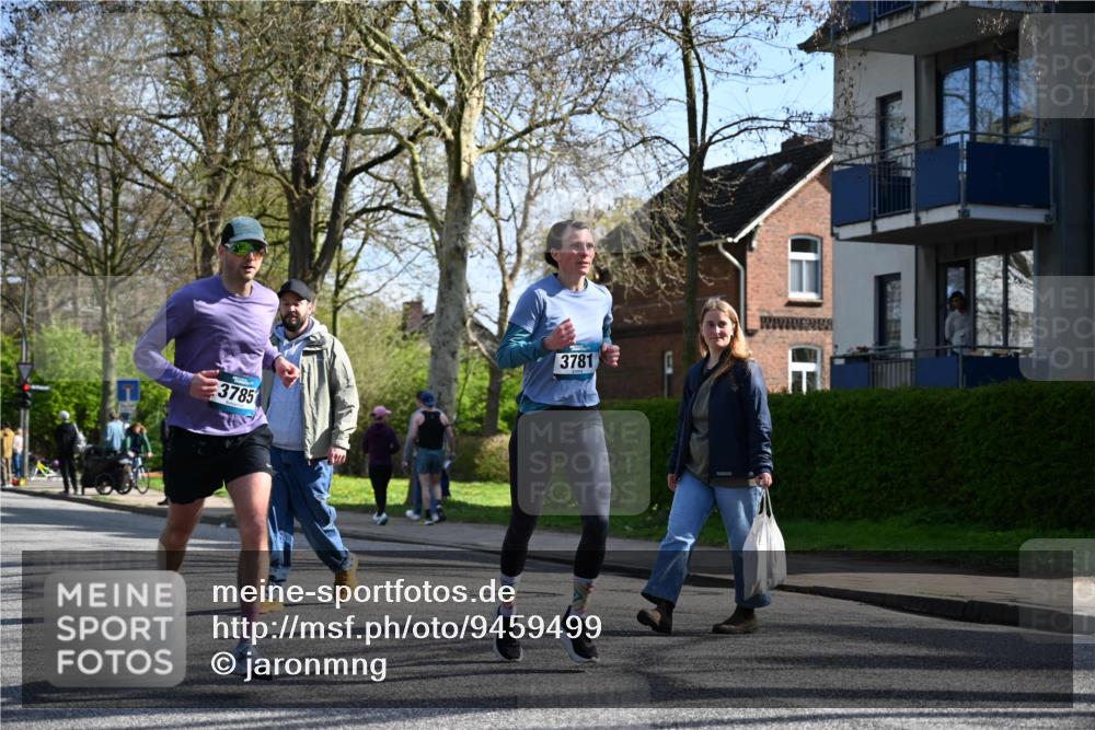 12.04.2026 - 45. Internationalen Wilhelmsburger Insellauf J. Mangold http://msf.ph/oto/9459499 12.04.2026 10:40:05 Ziel 4401, 2100, 4490, 3781, 3785, 2711, 3144, 3144, 5606, 3702, 4907, 2525, 3677, 2379, 3171, 5832, 4680, 4262, 2485, 2883 meine-sportfotos.de