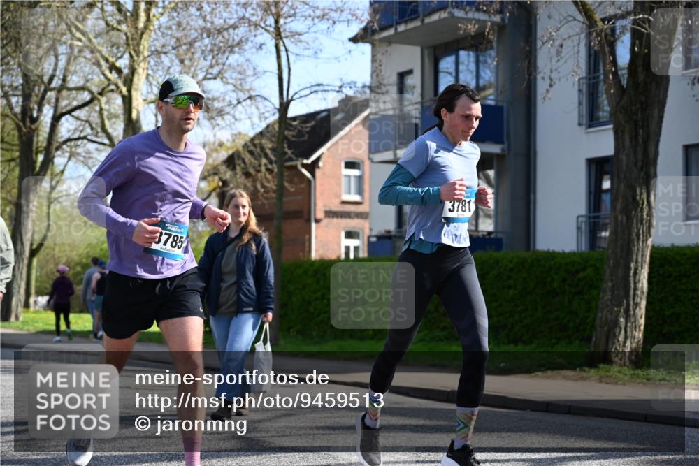 12.04.2026 - 45. Internationalen Wilhelmsburger Insellauf J. Mangold http://msf.ph/oto/9459513 12.04.2026 10:40:06 Ziel 4401, 2100, 4490, 3781, 3785, 2711, 3144, 5606, 3702, 4907, 2525, 3677, 2379, 3171, 5832, 4680, 4262, 2485, 2883, 4501 meine-sportfotos.de