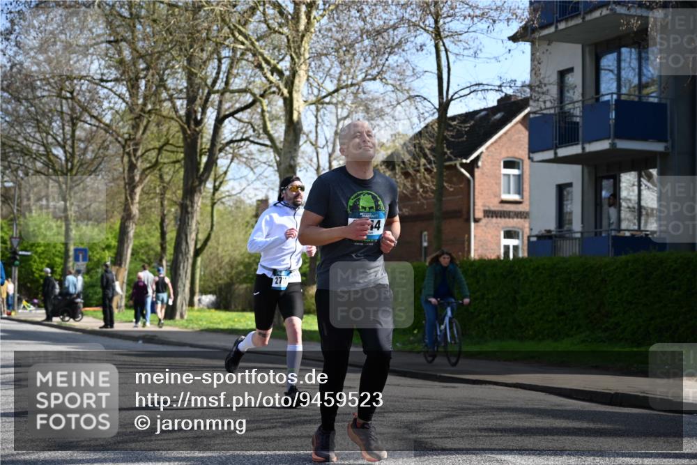 12.04.2026 - 45. Internationalen Wilhelmsburger Insellauf J. Mangold http://msf.ph/oto/9459523 12.04.2026 10:40:15 Ziel 4490, 3781, 3785, 2711, 3144, 5606, 3702, 4907, 2525, 3677, 2379, 3171, 5832, 4680, 4262, 2485, 2883, 4262, 2485, 2883, 4501, 2633, 2634, 3090, 4649, 4655, 3987, 3381, 3380, 4180, 4980, 5408 meine-sportfotos.de