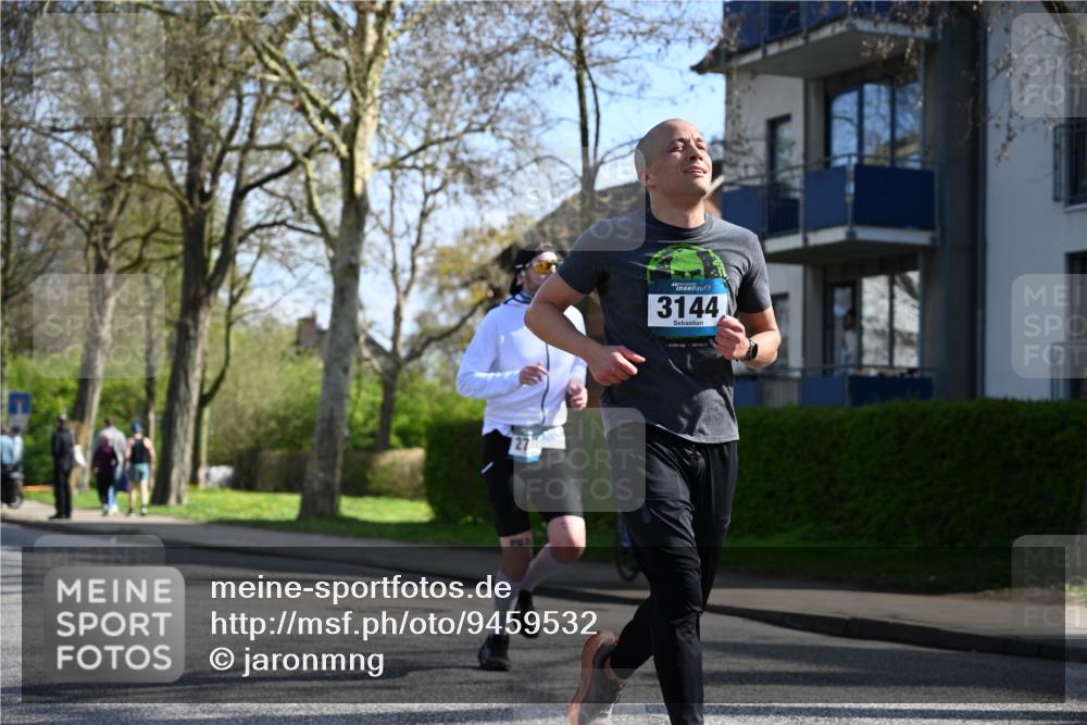 12.04.2026 - 45. Internationalen Wilhelmsburger Insellauf J. Mangold http://msf.ph/oto/9459532 12.04.2026 10:40:16 Ziel 4490, 3781, 3785, 2711, 3144, 5606, 3702, 4907, 2525, 3677, 2379, 3171, 5832, 4680, 4262, 2485, 2883, 4501, 2633, 2634, 3090, 4649, 4655, 3987, 3381, 3380, 4180, 4980, 5408, 2507 meine-sportfotos.de