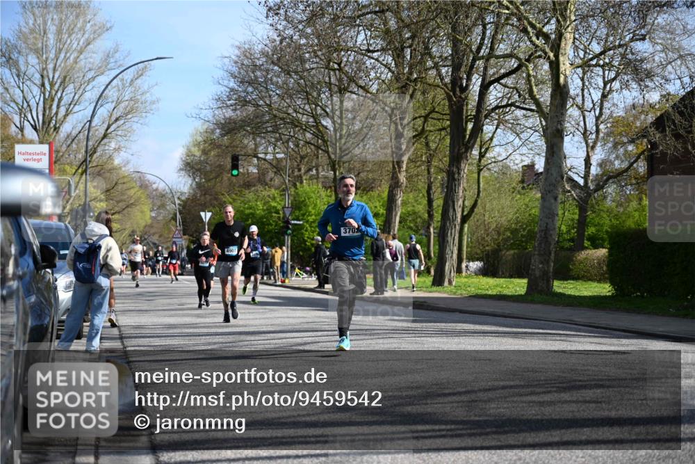 12.04.2026 - 45. Internationalen Wilhelmsburger Insellauf J. Mangold http://msf.ph/oto/9459542 12.04.2026 10:40:18 Ziel 2711, 3144, 5606, 3702, 4907, 2525, 3677, 2379, 3171, 5832, 4680, 4262, 2485, 2883, 4501, 4501, 2633, 2634, 3090, 4649, 4655, 3987, 3381, 3380, 4180, 4980, 5408, 2507, 2456, 2768 meine-sportfotos.de