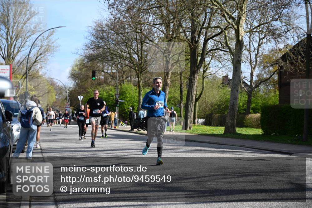 12.04.2026 - 45. Internationalen Wilhelmsburger Insellauf J. Mangold http://msf.ph/oto/9459549 12.04.2026 10:40:18 Ziel 2711, 3144, 5606, 3702, 4907, 2525, 3677, 2379, 3171, 5832, 4680, 4262, 2485, 2883, 4501, 4501, 2633, 2634, 3090, 4649, 4655, 3987, 3381, 3380, 4180, 4980, 5408, 2507, 2456, 2768 meine-sportfotos.de