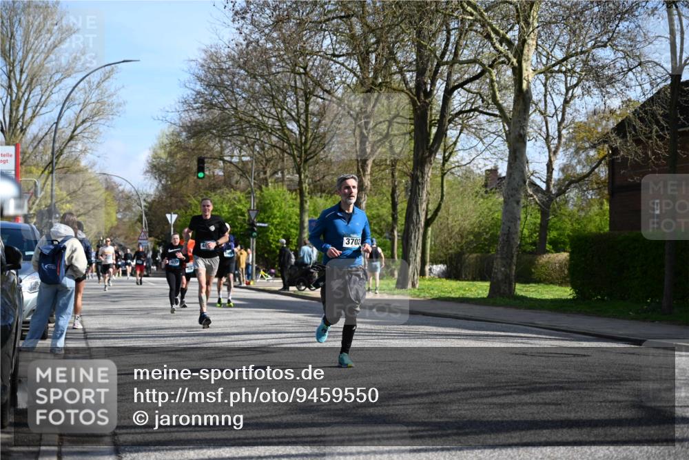 12.04.2026 - 45. Internationalen Wilhelmsburger Insellauf J. Mangold http://msf.ph/oto/9459550 12.04.2026 10:40:18 Ziel 2711, 3144, 5606, 3702, 4907, 2525, 3677, 2379, 3171, 5832, 4680, 4262, 2485, 2883, 4501, 4501, 2633, 2634, 3090, 4649, 4655, 3987, 3381, 3380, 4180, 4980, 5408, 2507, 2456, 2768 meine-sportfotos.de
