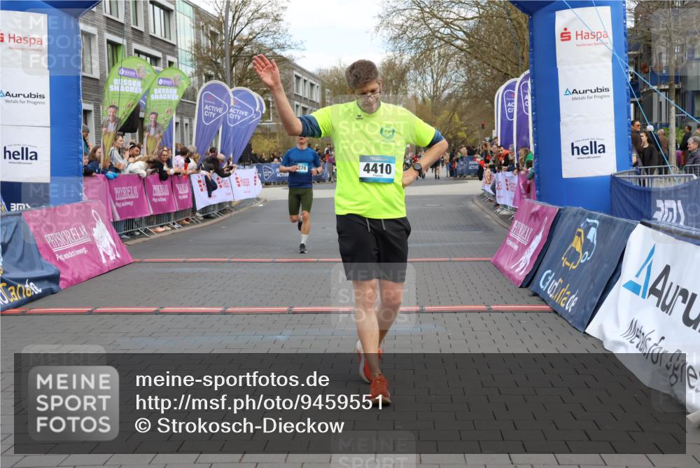 12.04.2026 - 45. Internationalen Wilhelmsburger Insellauf Strokosch-Dieckow http://msf.ph/oto/9459551 12.04.2026 13:00:55 Laufen  meine-sportfotos.de