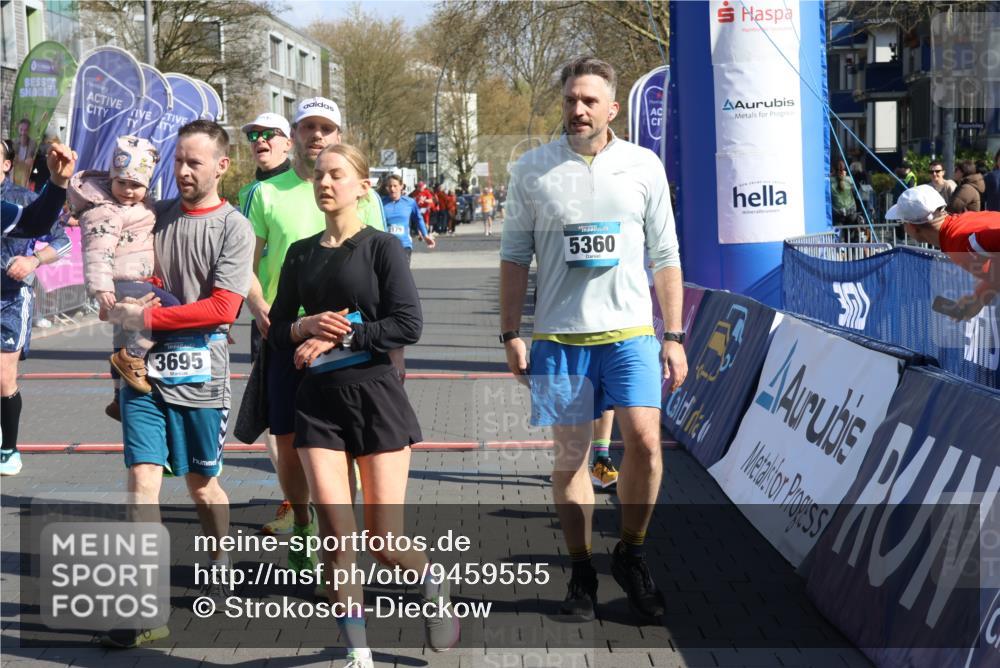 12.04.2026 - 45. Internationalen Wilhelmsburger Insellauf Strokosch-Dieckow http://msf.ph/oto/9459555 12.04.2026 10:49:23 Ziel 4789, 4661, 5360, 5649, 2649, 2231, 3200, 4185, 2179 meine-sportfotos.de