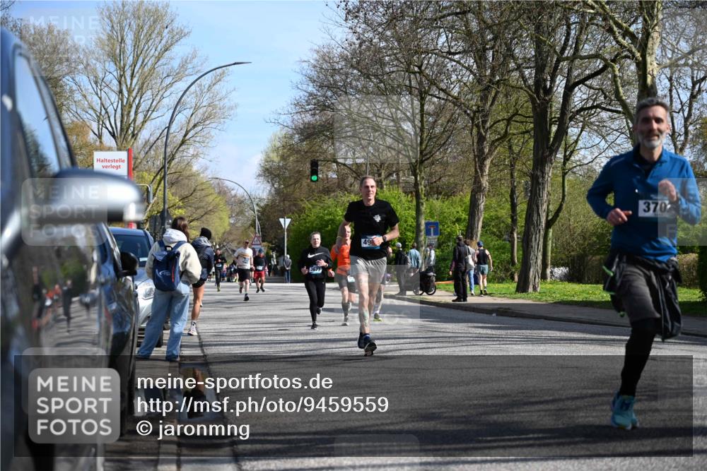 12.04.2026 - 45. Internationalen Wilhelmsburger Insellauf J. Mangold http://msf.ph/oto/9459559 12.04.2026 10:40:19 Ziel 2711, 3144, 5606, 3702, 4907, 2525, 3677, 2379, 3171, 5832, 4680, 4262, 2485, 2883, 4501, 2633, 2634, 3090, 4649, 4655, 3987, 3381, 3380, 4180, 4980, 5408, 2507, 2456, 2768 meine-sportfotos.de