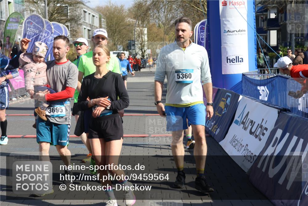 12.04.2026 - 45. Internationalen Wilhelmsburger Insellauf Strokosch-Dieckow http://msf.ph/oto/9459564 12.04.2026 10:49:24 Ziel 4661, 5360, 5649, 2649, 2231, 3200, 4185, 2179 meine-sportfotos.de
