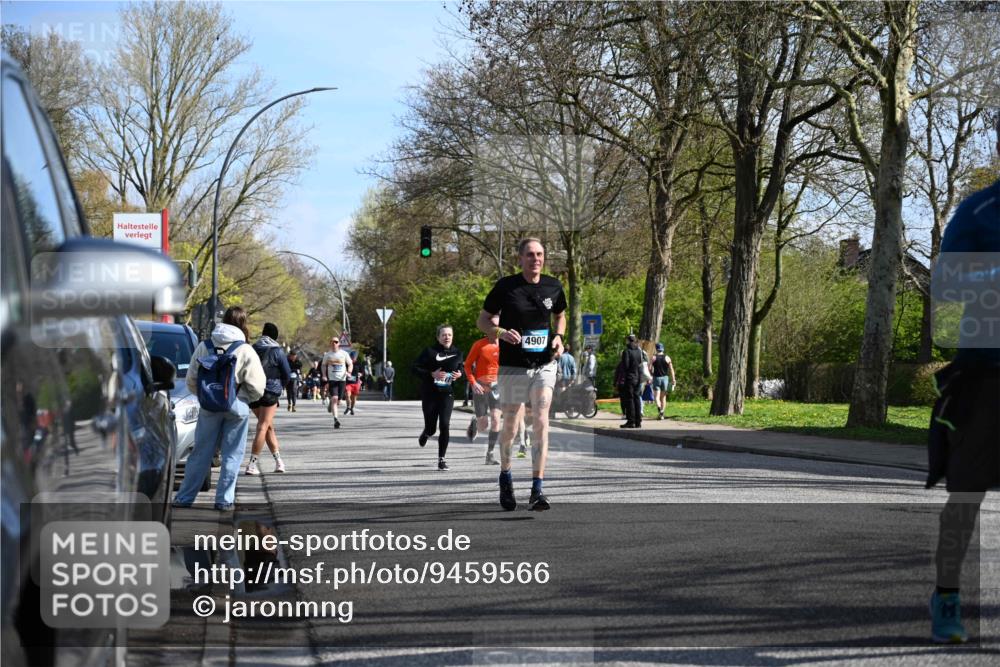 12.04.2026 - 45. Internationalen Wilhelmsburger Insellauf J. Mangold http://msf.ph/oto/9459566 12.04.2026 10:40:20 Ziel 2711, 3144, 5606, 3702, 4907, 2525, 3677, 2379, 3171, 5832, 4680, 4262, 2485, 2883, 4501, 2633, 2634, 3090, 2633, 2634, 3090, 4649, 4655, 3987, 3381, 3380, 4180, 4980, 5408, 2507, 2456, 2768, 3534 meine-sportfotos.de
