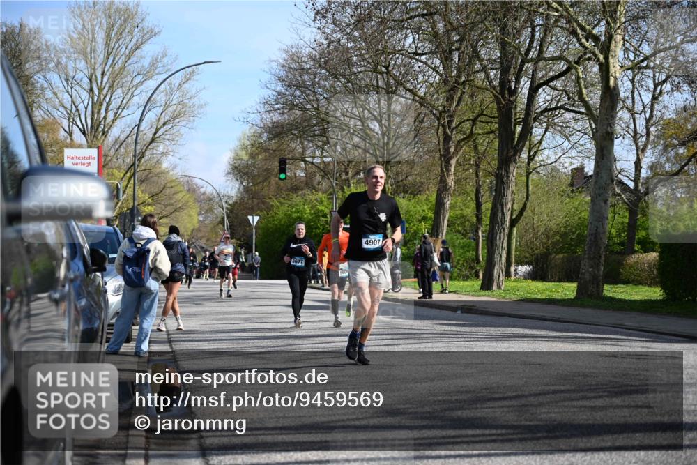 12.04.2026 - 45. Internationalen Wilhelmsburger Insellauf J. Mangold http://msf.ph/oto/9459569 12.04.2026 10:40:20 Ziel 2711, 3144, 5606, 3702, 4907, 2525, 3677, 2379, 3171, 5832, 4680, 4262, 2485, 2883, 4501, 2633, 2634, 3090, 2633, 2634, 3090, 4649, 4655, 3987, 3381, 3380, 4180, 4980, 5408, 2507, 2456, 2768, 3534 meine-sportfotos.de