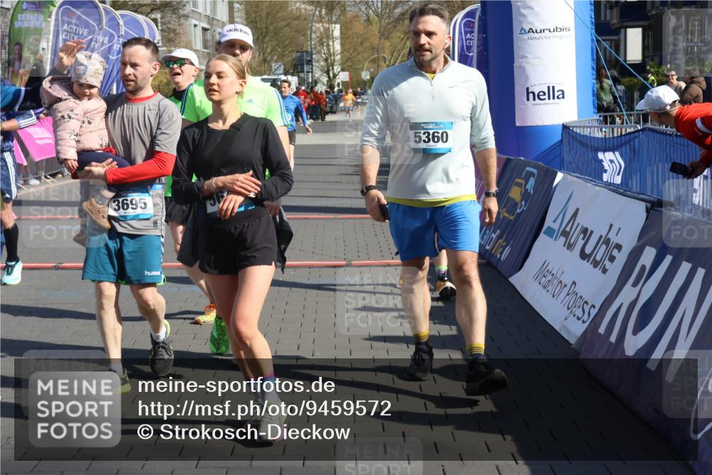 12.04.2026 - 45. Internationalen Wilhelmsburger Insellauf Strokosch-Dieckow http://msf.ph/oto/9459572 12.04.2026 10:49:24 Ziel 4661, 5360, 5649, 2649, 2231, 3200, 4185, 2179 meine-sportfotos.de