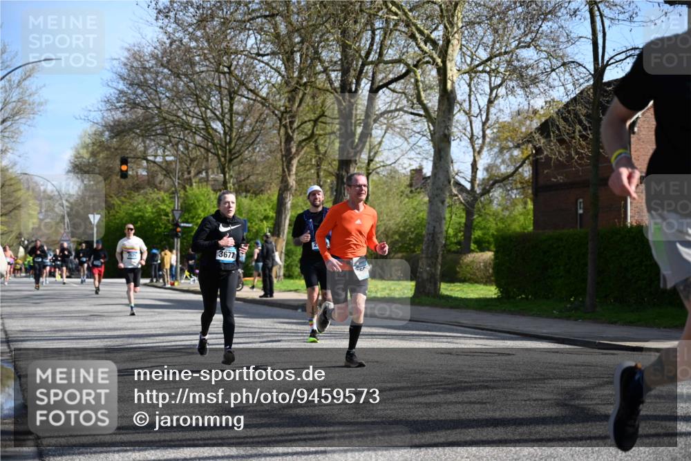 12.04.2026 - 45. Internationalen Wilhelmsburger Insellauf J. Mangold http://msf.ph/oto/9459573 12.04.2026 10:40:22 Ziel 2711, 3144, 5606, 3702, 4907, 2525, 3677, 2379, 3171, 5832, 4680, 4262, 2485, 2883, 4501, 2633, 2634, 3090, 4649, 4655, 3987, 3987, 3381, 3380, 4180, 4980, 5408, 2507, 2456, 2768, 3534, 5281 meine-sportfotos.de