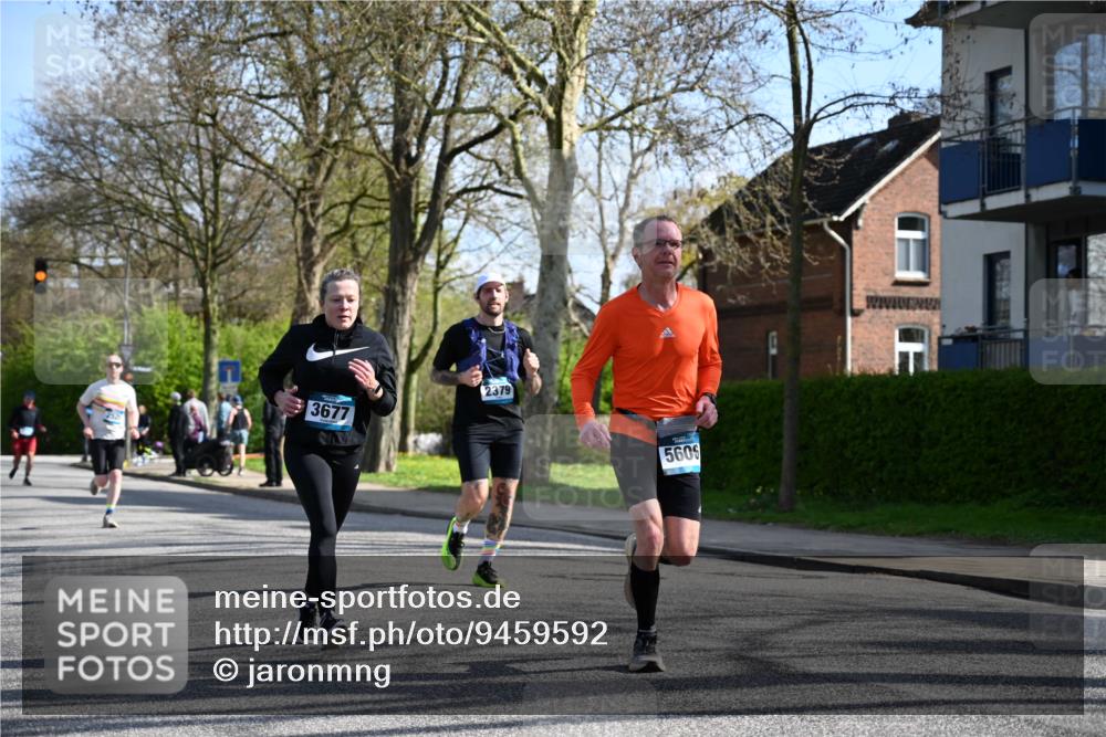 12.04.2026 - 45. Internationalen Wilhelmsburger Insellauf J. Mangold http://msf.ph/oto/9459592 12.04.2026 10:40:23 Ziel 2711, 3144, 5606, 3702, 4907, 2525, 3677, 2379, 3171, 3171, 5832, 4680, 4262, 2485, 2883, 4501, 2633, 2634, 3090, 4649, 4655, 3987, 3381, 3380, 3381, 3380, 4180, 4980, 5408, 2507, 2456, 2768, 3534, 5281 meine-sportfotos.de