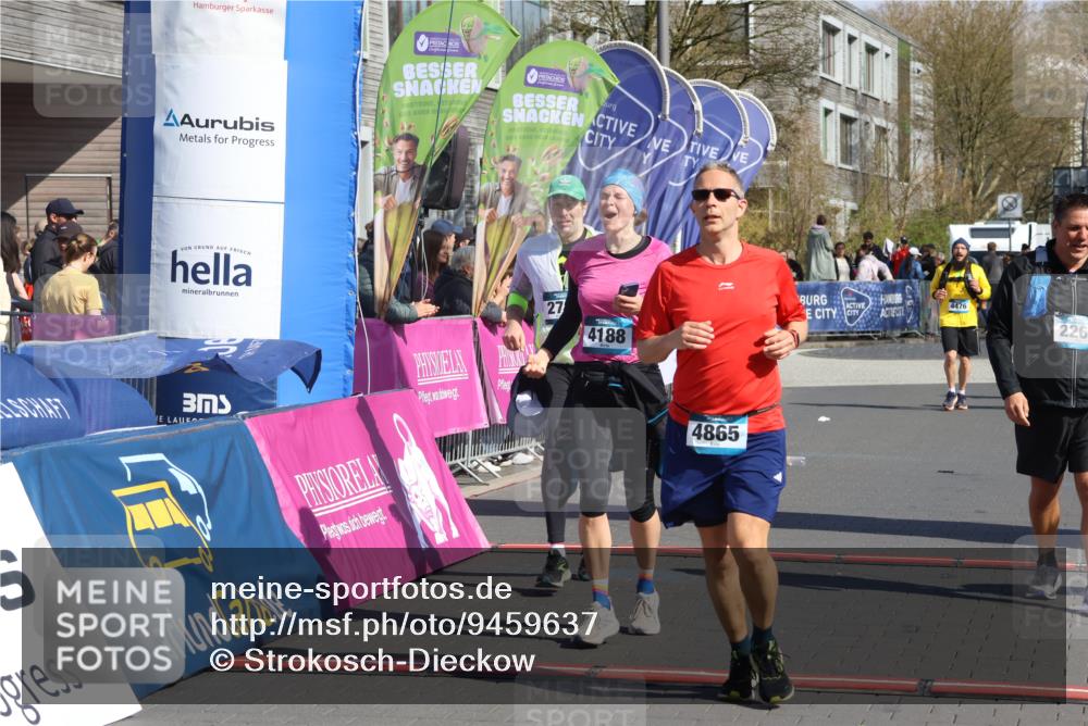 12.04.2026 - 45. Internationalen Wilhelmsburger Insellauf Strokosch-Dieckow http://msf.ph/oto/9459637 12.04.2026 11:06:16 Ziel 2449, 4865, 4188, 2749 meine-sportfotos.de