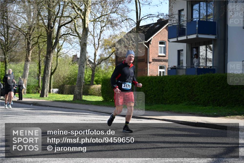 12.04.2026 - 45. Internationalen Wilhelmsburger Insellauf J. Mangold http://msf.ph/oto/9459650 12.04.2026 10:40:33 Ziel 5606, 3702, 4907, 2525, 3677, 2379, 3171, 5832, 4680, 4262, 2485, 2883, 4501, 2633, 2634, 3090, 4649, 4655, 4649, 4655, 3987, 3381, 3380, 4180, 4980, 5408, 2507, 2456, 2768, 3534, 5281, 5281, 5247, 5299, 5315, 5288, 3444, 5254 meine-sportfotos.de