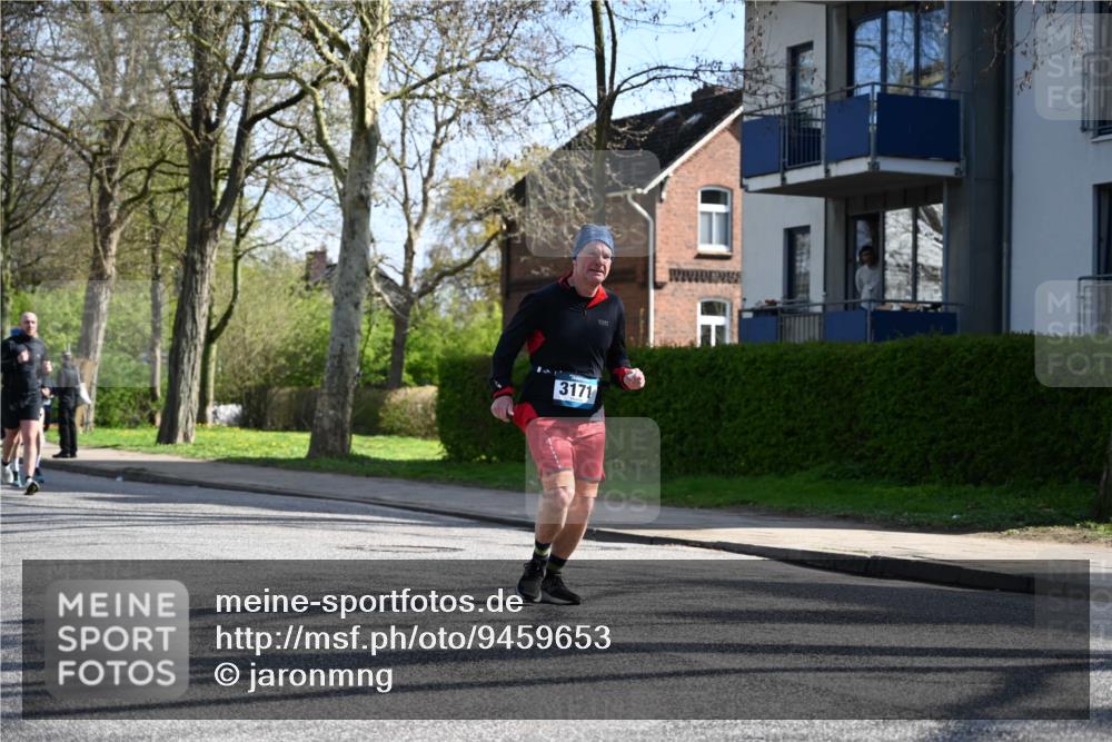 12.04.2026 - 45. Internationalen Wilhelmsburger Insellauf J. Mangold http://msf.ph/oto/9459653 12.04.2026 10:40:33 Ziel 5606, 3702, 4907, 2525, 3677, 2379, 3171, 5832, 4680, 4262, 2485, 2883, 4501, 2633, 2634, 3090, 4649, 4655, 4649, 4655, 3987, 3381, 3380, 4180, 4980, 5408, 2507, 2456, 2768, 3534, 5281, 5281, 5247, 5299, 5315, 5288, 3444, 5254 meine-sportfotos.de
