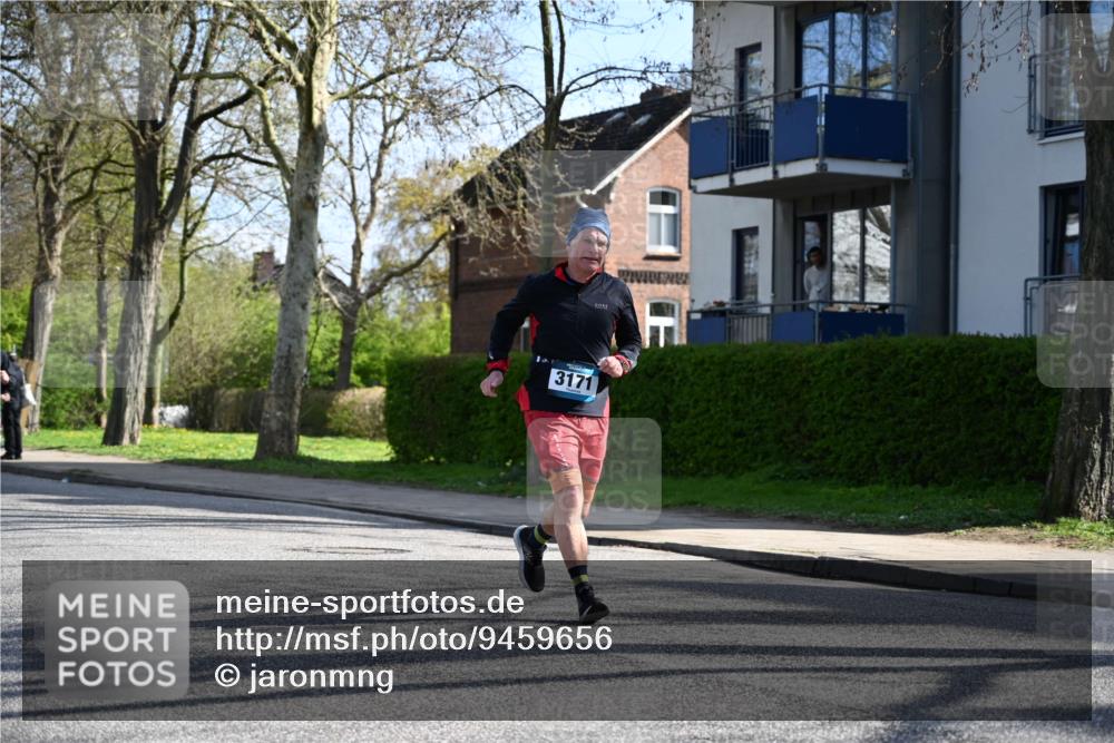 12.04.2026 - 45. Internationalen Wilhelmsburger Insellauf J. Mangold http://msf.ph/oto/9459656 12.04.2026 10:40:33 Ziel 5606, 3702, 4907, 2525, 3677, 2379, 3171, 5832, 4680, 4262, 2485, 2883, 4501, 2633, 2634, 3090, 4649, 4655, 4649, 4655, 3987, 3381, 3380, 4180, 4980, 5408, 2507, 2456, 2768, 3534, 5281, 5281, 5247, 5299, 5315, 5288, 3444, 5254 meine-sportfotos.de